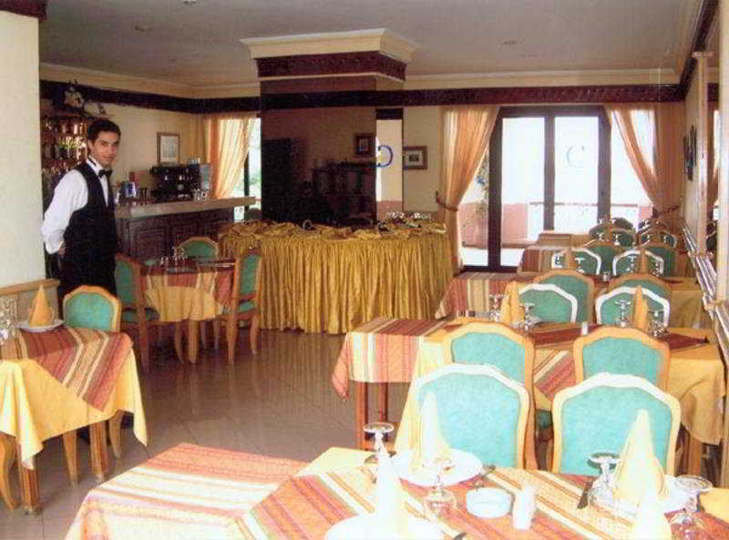Fredj Hotel Tanger Restaurant foto